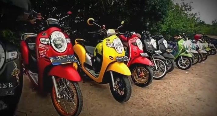 Honda Scoopy 2023 Terbaru Dengan Gaya Retro Yang Elegan